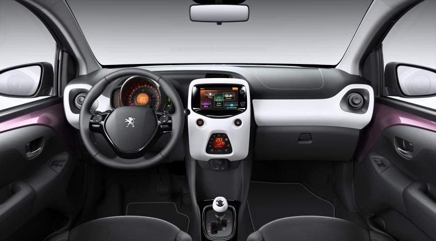  Peugeot 108 5-Door 2014 года  (фото 24 из 33)